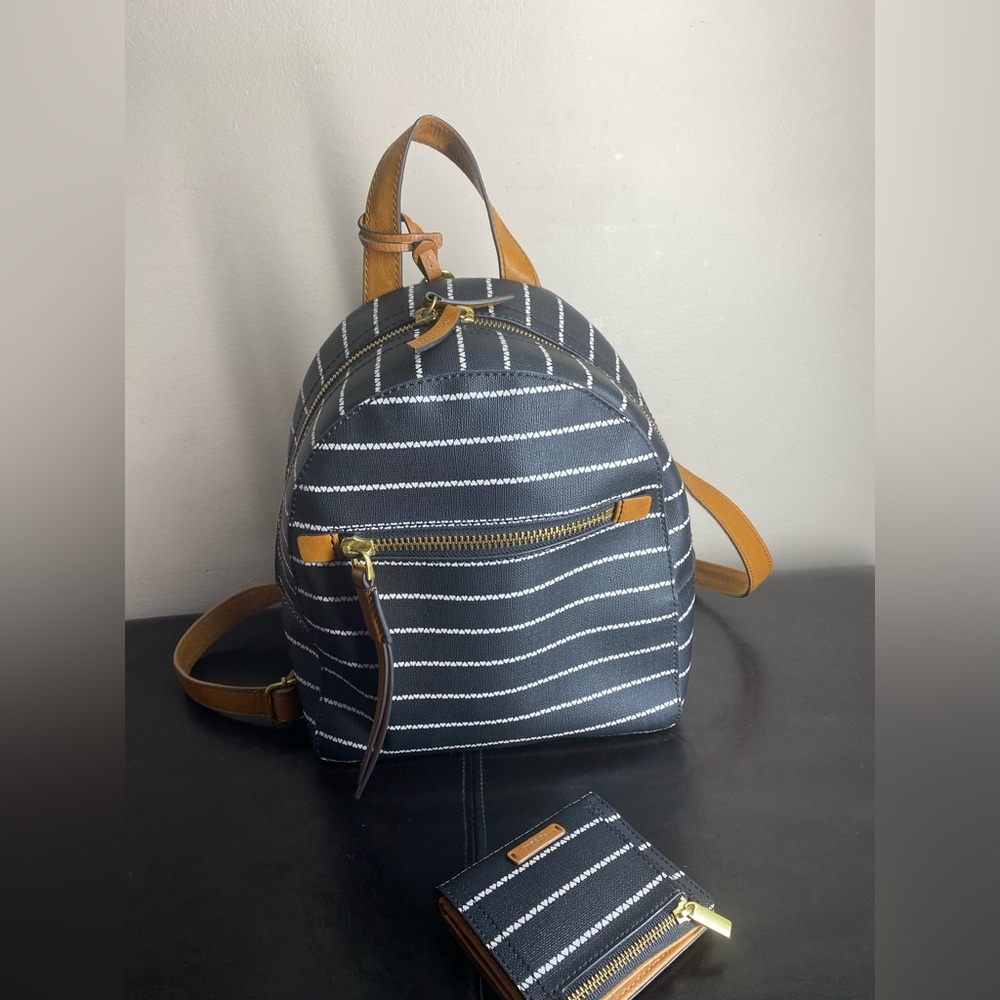 Fossil Canvas Black with strip bagpack w/ small Wallet